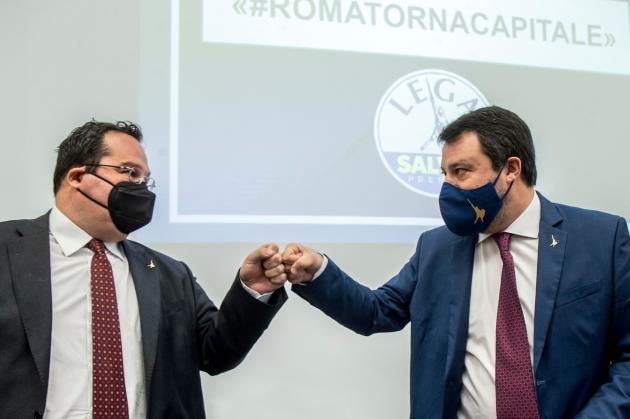 Vaccino Covid ai parlamentari, Salvini dice no