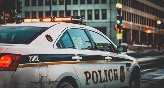 Francia, madre e 4 figli morti uccisi in casa. Si cerca il papà 33enne, di cui si sono perse le tracce