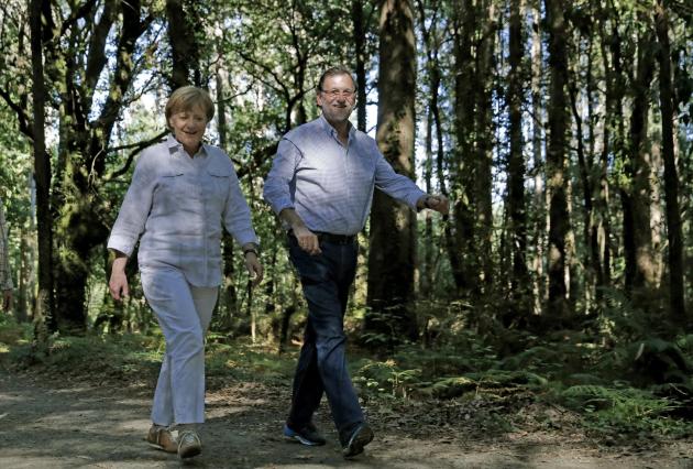 Merkel chiede scusa: "Grave errore restrizioni in Germania a Pasqua, ho sbagliato"