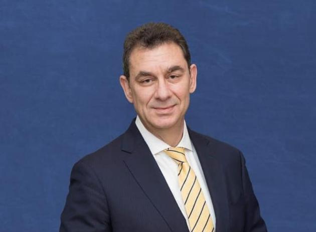 Pfizer, l’ad Bourla: "Presto il Covid sarà come un'influenza. Normalità in autunno"