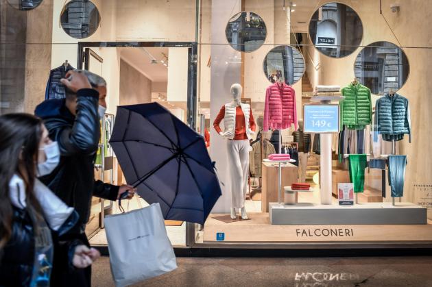 Covid: 70mila negozi rischiano di chiudere per sempre e cresce il commercio online