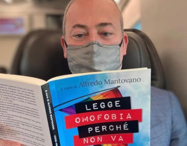 Andrea Ostellari, chi è davvero il senatore della Lega e perché Fedez lo attacca