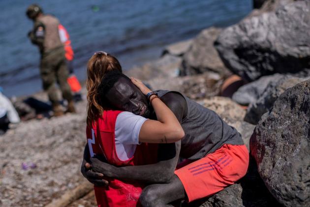 Sbarchi migranti in Italia, Lamorgese dice no a proposta Ue: "Dannosa per noi"