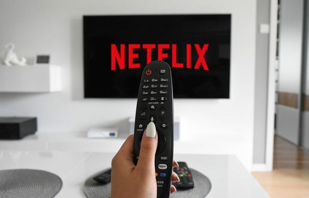 Netflix, nuove uscite giugno 2021: l’elenco completo di serie tv e film 