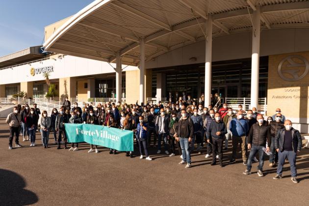 Forte Village, il team riceve i vaccini a Monaco di Baviera: un esempio da seguire