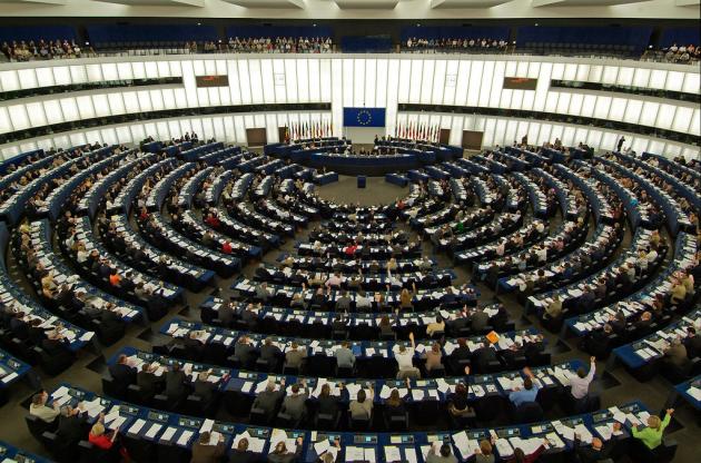 Patto di stabilità, via libera Ue, Italia si astiene: paesi con debito superiore al 90% del Pil devono ridurlo di 1% ogni anno