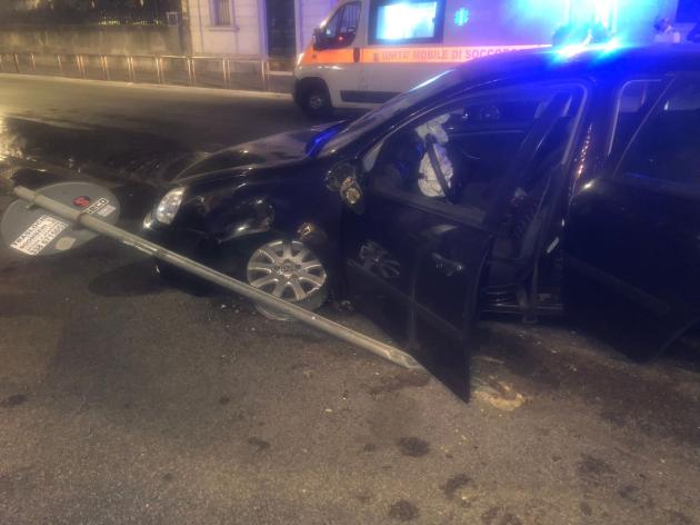 Incidente a Roma in via XX Settembre: proprio sotto casa di Paolo Gentiloni 