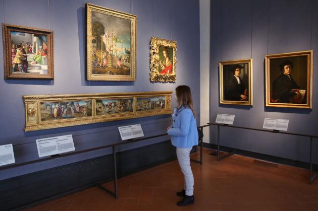 Uffizi, tassa sui panini: lotta contro la sporcizia a Firenze. Scoppia il caos