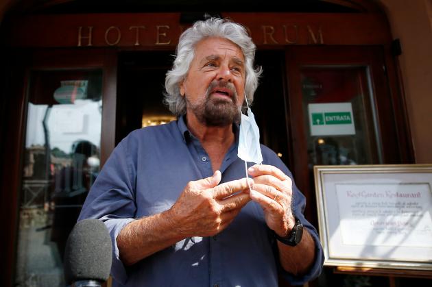 M5s, Grillo dà ordini al 'capo politico' Vito Crimi: "Autorizza voto su Rousseau"