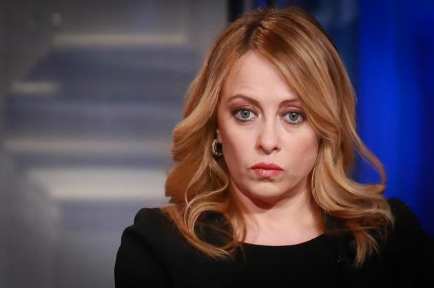 Obbligo vaccinale, Meloni: "Raggelante, follia anticostituzionale, orwelliano"