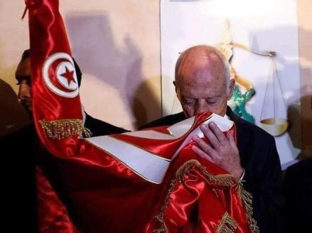 Tunisia, presidente Saied sospende il parlamento e licenzia il premier