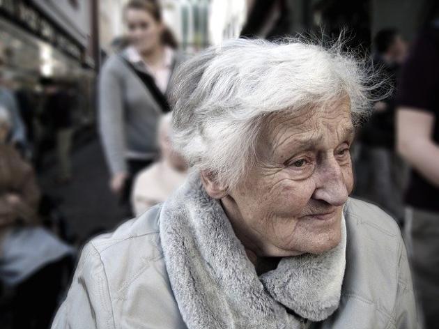 81enne morta a Pavia dopo vaccino Covid, i figli: "Le hanno dato quattro dosi"