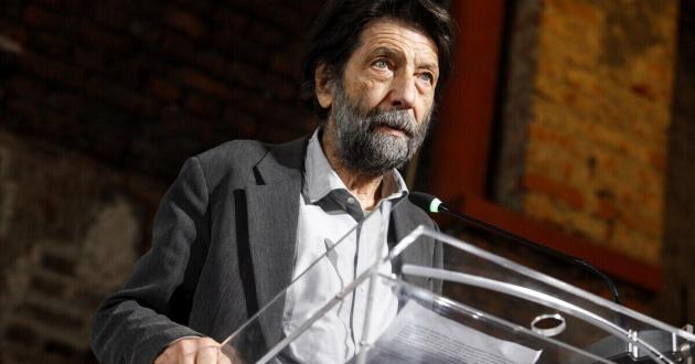 Green pass Cacciari, i ricercatori: "Può chiedere alla Scienza, ma accetti le risposte"