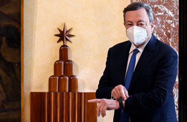 Attacco hacker al sito della Regione Lazio: vaccini fermi, a rischio i dati di Draghi