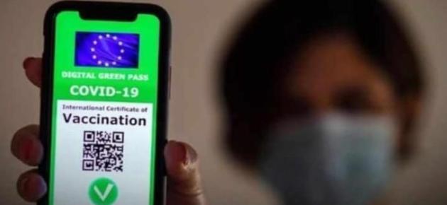Green pass, Confesercenti: "Il 47% degli italiani lo ha già, ma il 21% vuole farlo"