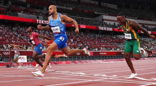 Tokyo 2020, crociata contro le scarpe di Jacobs . Ma non è il solo
