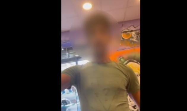 "Maximo 1-2 giorni", chi è il ragazzo che voleva scambiare l'iphone per 250 euro