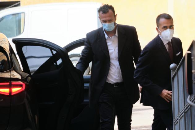 Afghanistan, Di Maio torna da vacanze e si sveglia: "Evacuati tutti gli italiani"