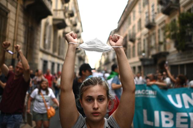 Vaccino Covid obbligatorio per tutti, presto una pericolosa realtà