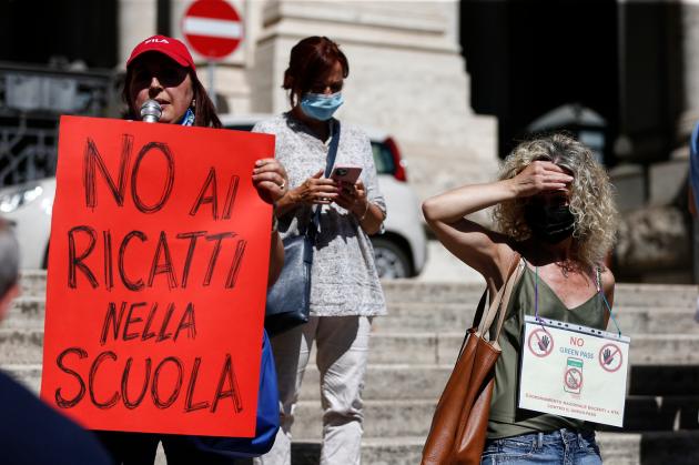 Green pass a Scuola, interviene la Uil: "Circolare ministero piena di contraddizioni"