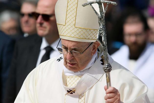 Papa Francesco prossimo alle dimissioni?  La smentita: "Mai passato per la mente"