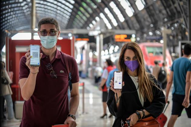 Green pass unico per lavoratori pubblici e privati: si va verso il sì
