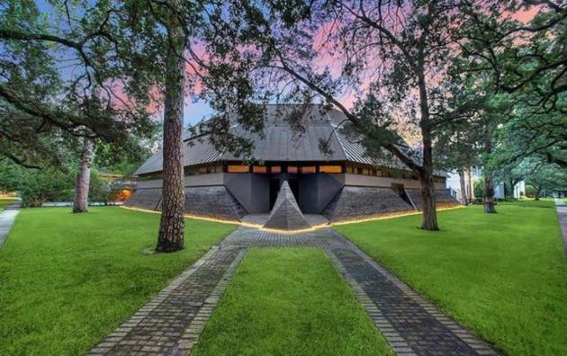 Star Wars: in Texas è in vendita  la casa ispirata a Darth Vader