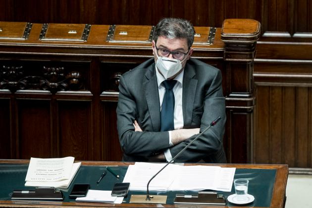 Obbligo vaccinale, Giorgetti: "Istanza da valutare"