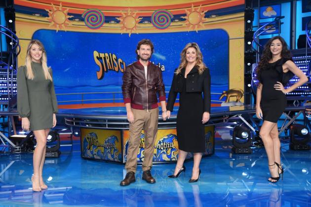 Dal 25 settembre, su Canale 5, torna Striscia la Notizia. Siani-Incontrada coppia in conduzione