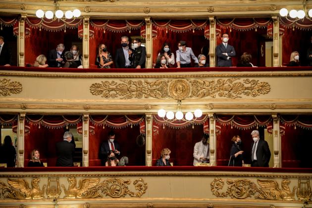 Capienza cinema, teatri, discoteche e stadi: da oggi nuove regole 