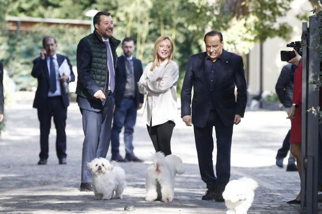 Centrodestra, incontro Berlusconi-Savini-Meloni a Villa Grande: "Adesso azioni parlamentari condivise"