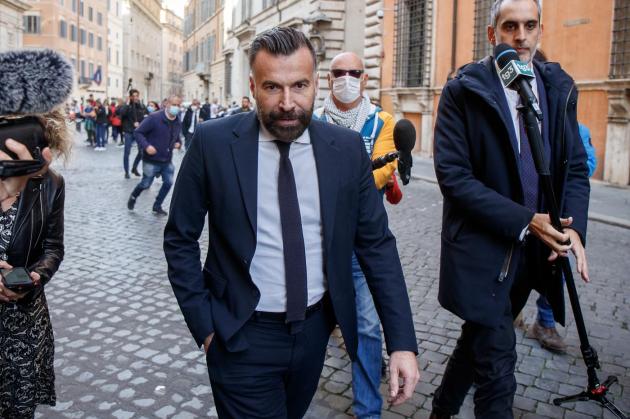 Ddl omofobia, Zan punta il dito su Italia viva: "Votarono per il sì, ma adesso ammiccano alla Lega"