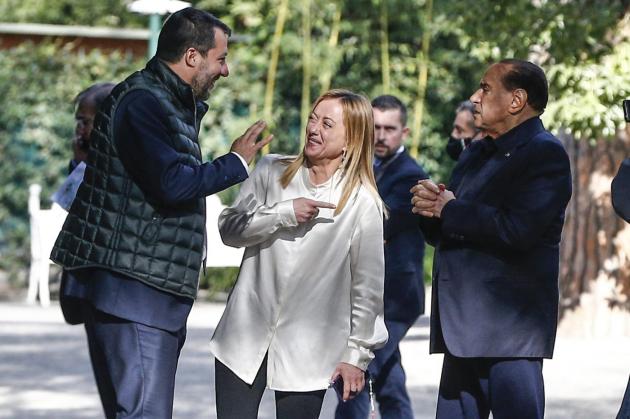 Quirinale, Meloni: "Nostra prima scelta è Berlusconi, ma valutare i numeri"