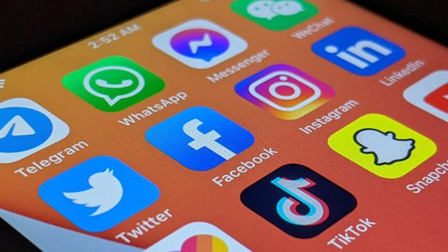 Meta: Facebook e Instagram contro bullismo e molestie. Ecco cosa sta accadendo