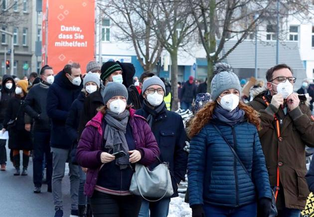 Austria, lockdown totale da lunedì: dal 13 dicembre stop solo per i non vaccinati