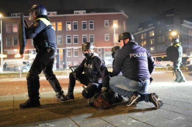 Scontri in Olanda contro il lockdown