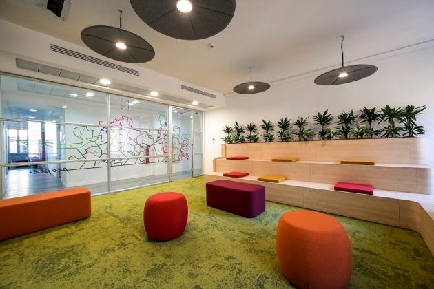 Sostenibilità, persone e digitale: la nuova visione del lavoro in SACE tra arte e smart office 
