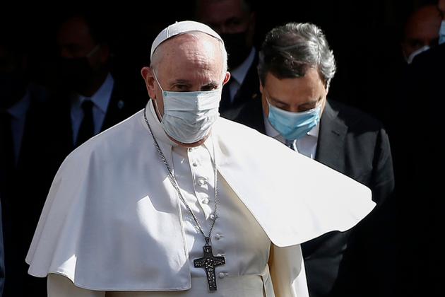 Papa Francesco a Cipro, uomo armato di coltello arrestato durante la messa