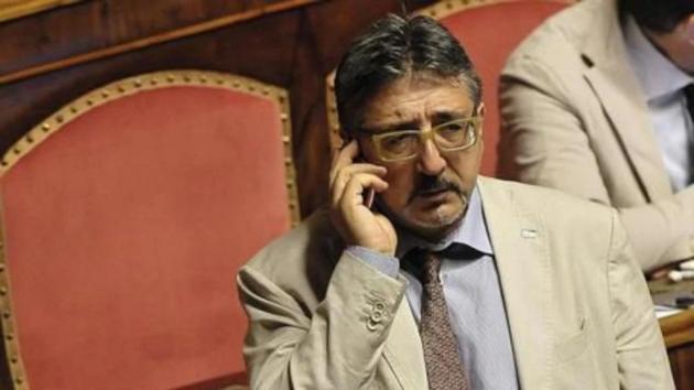 Chi è Bartolomeo Pepe, l'ex senatore M5s ricoverato in terapia intensiva per Covid