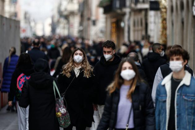 Covid, la maggioranza degli italiani non ha mosso un dito contro la violazione dei diritti: ecco la nuova normalità