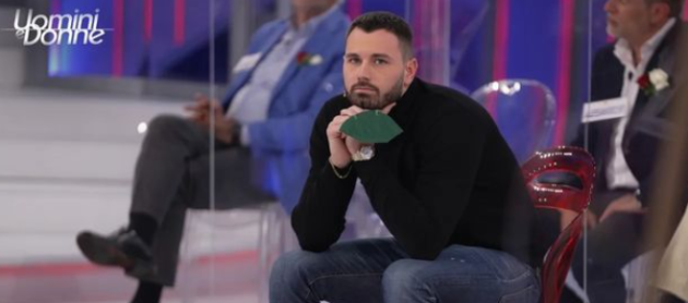 Federico Dainese lascia il trono di Uomini e Donne: ecco perchè. Choc in studio