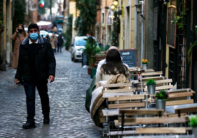 Mezza Italia in zona gialla, da lunedì 3 gennaio quattro regioni cambiano colore