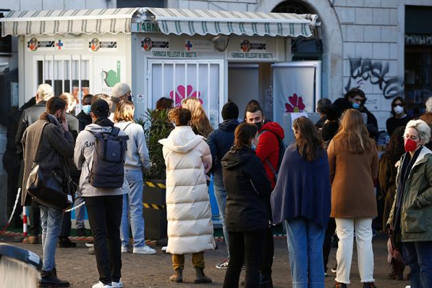 Covid, aumento dei ricoveri in 17 regioni: zona arancione imminente in Liguria