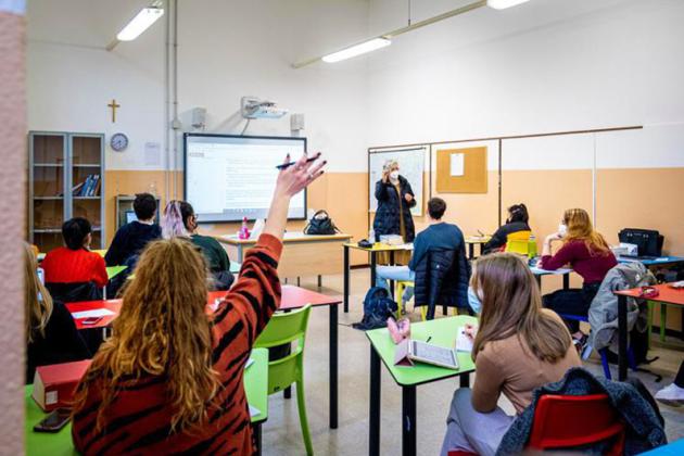 Rientro a scuola, la proposta dei presidi: "2 o 3 settimane di Dad per raggiungere obiettivi"