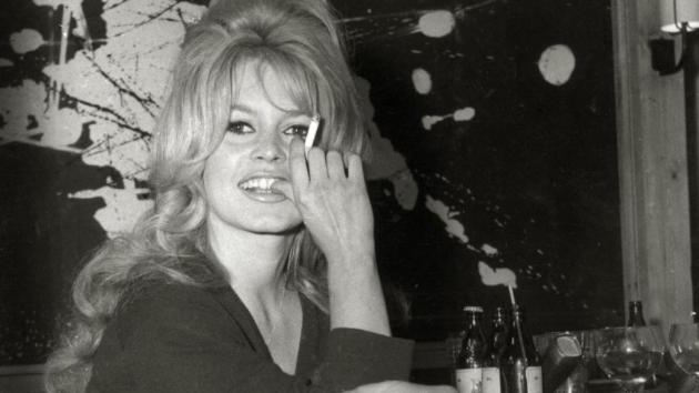 Brigitte Bardot non è vaccinata: "Mai fatto. Per andare in Africa usai un certificato falso"