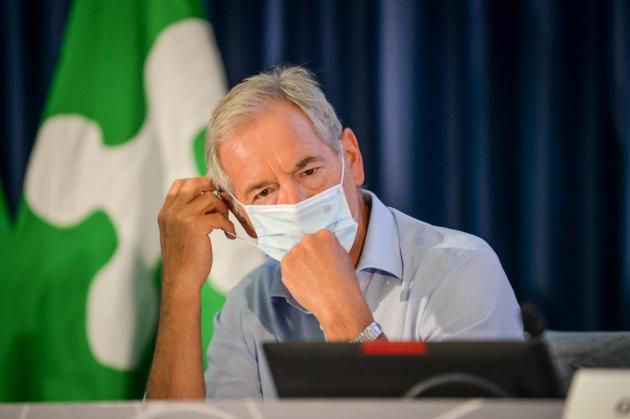 Scuola, Bertolaso: "Si riapre senza discussioni. Trattata peggio degli stadi"