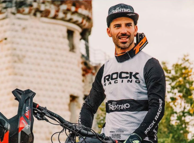 Chi è Marco Melandri moglie, separato, lavoro, stipendio, figli: tutto sul pilota