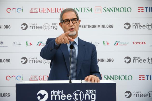 Green pass, Musumeci firma l’ordinanza: "Si potrà attraversare lo Stretto anche se non vaccinati"