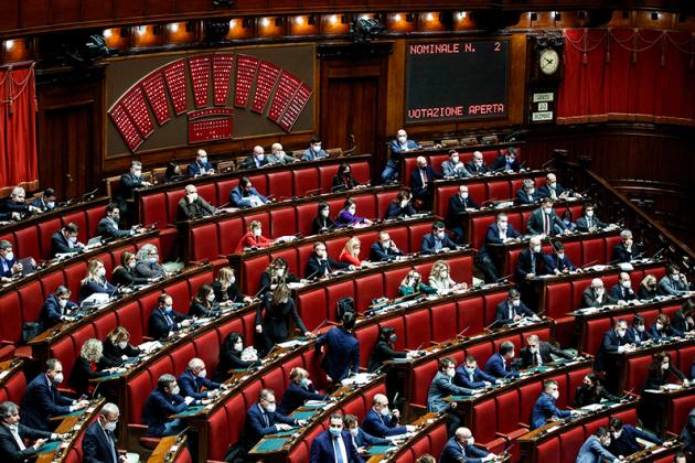 Quirinale, al voto anche i positivi: ipotesi Covid hotel davanti a Montecitorio