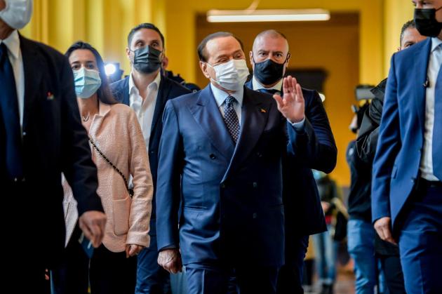 Berlusconi si ritira dalla corsa al Quirinale: le reazioni di Salvini, Meloni, Conte e Letta
